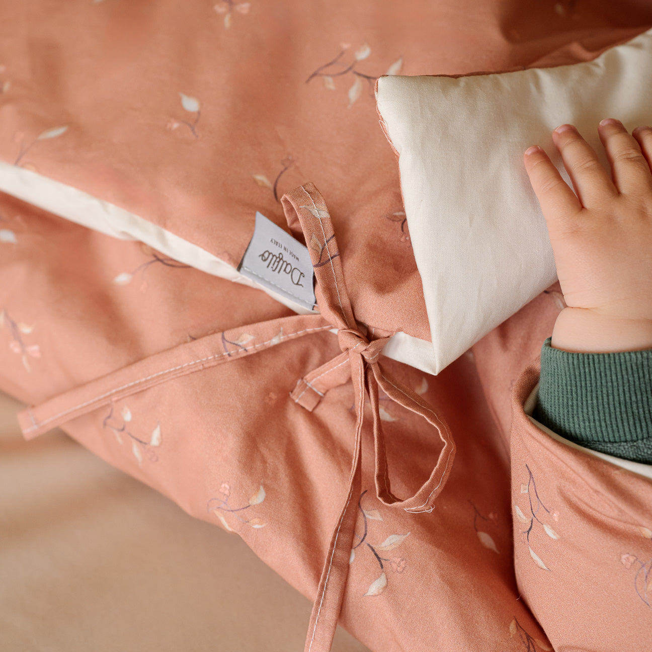Fußsack für den Kinderwagen für Neugeborene
- 0–6 Monate- Foliage- Perkal - Dalfilo