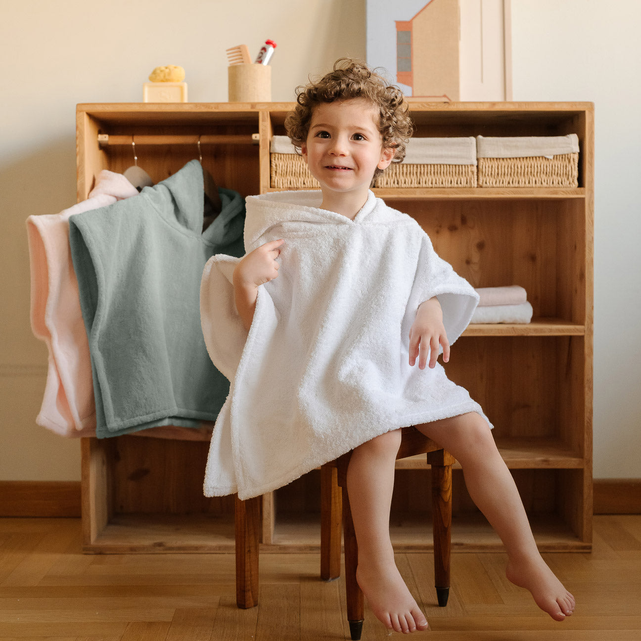 Badeponcho
- Einheitsgröße (2-4 Jahre)- Weiß- Klassische Baumwolle - Dalfilo