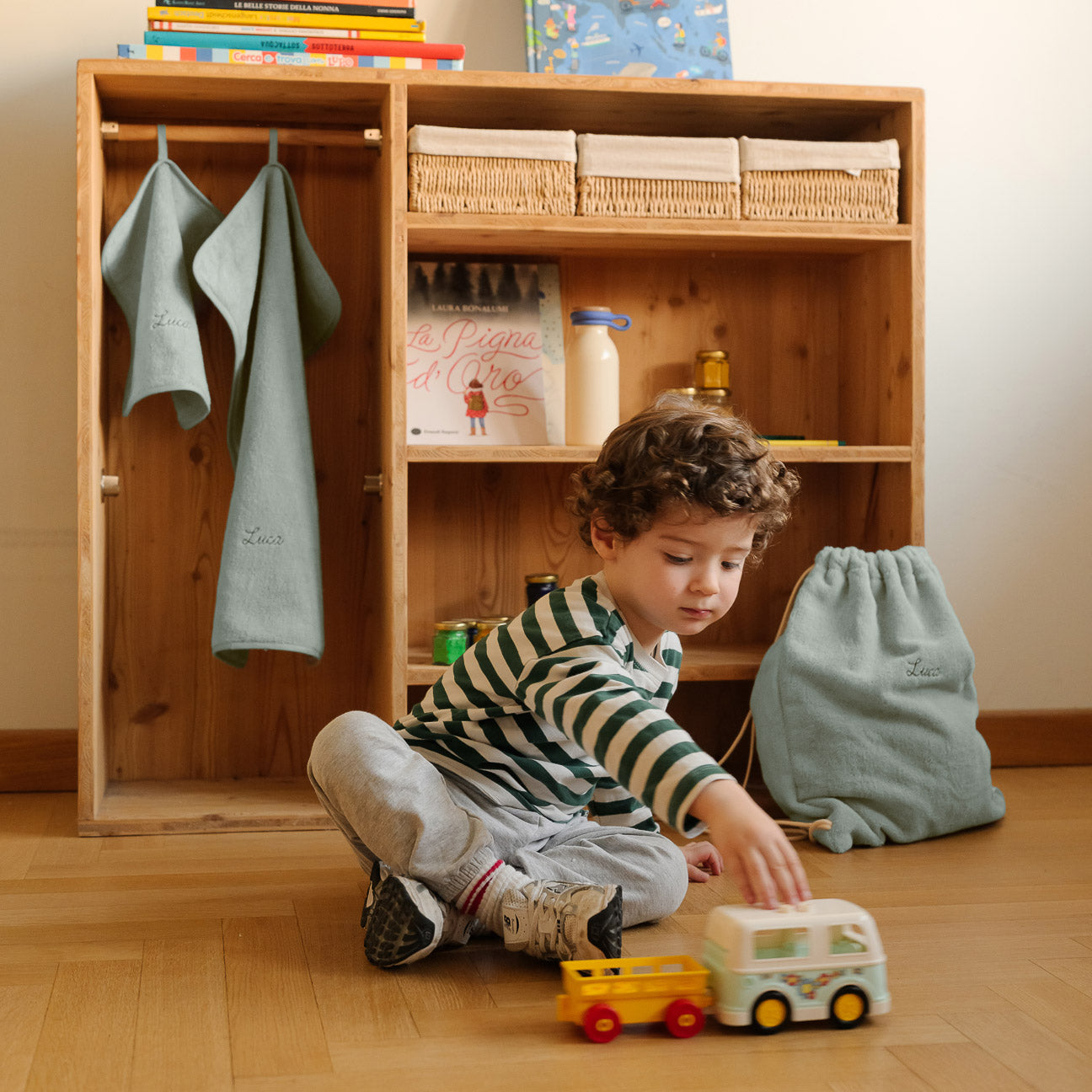 Kinder-Schulset
- Einheitsgröße- Salbeigrün- Baumwolle - Dalfilo