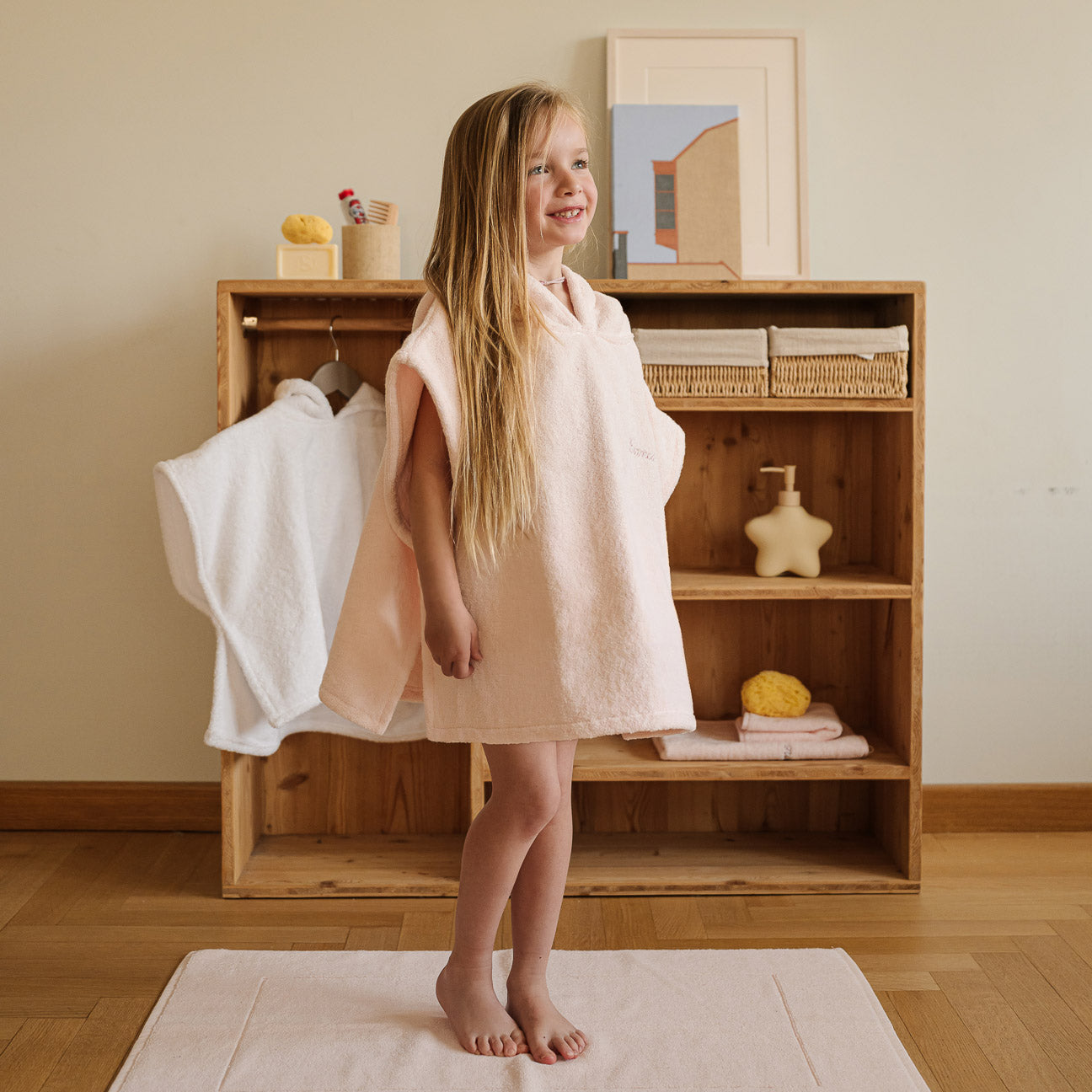 Badeponcho
- Einheitsgröße (2-4 Jahre)- Rosa- Klassische Baumwolle - Dalfilo