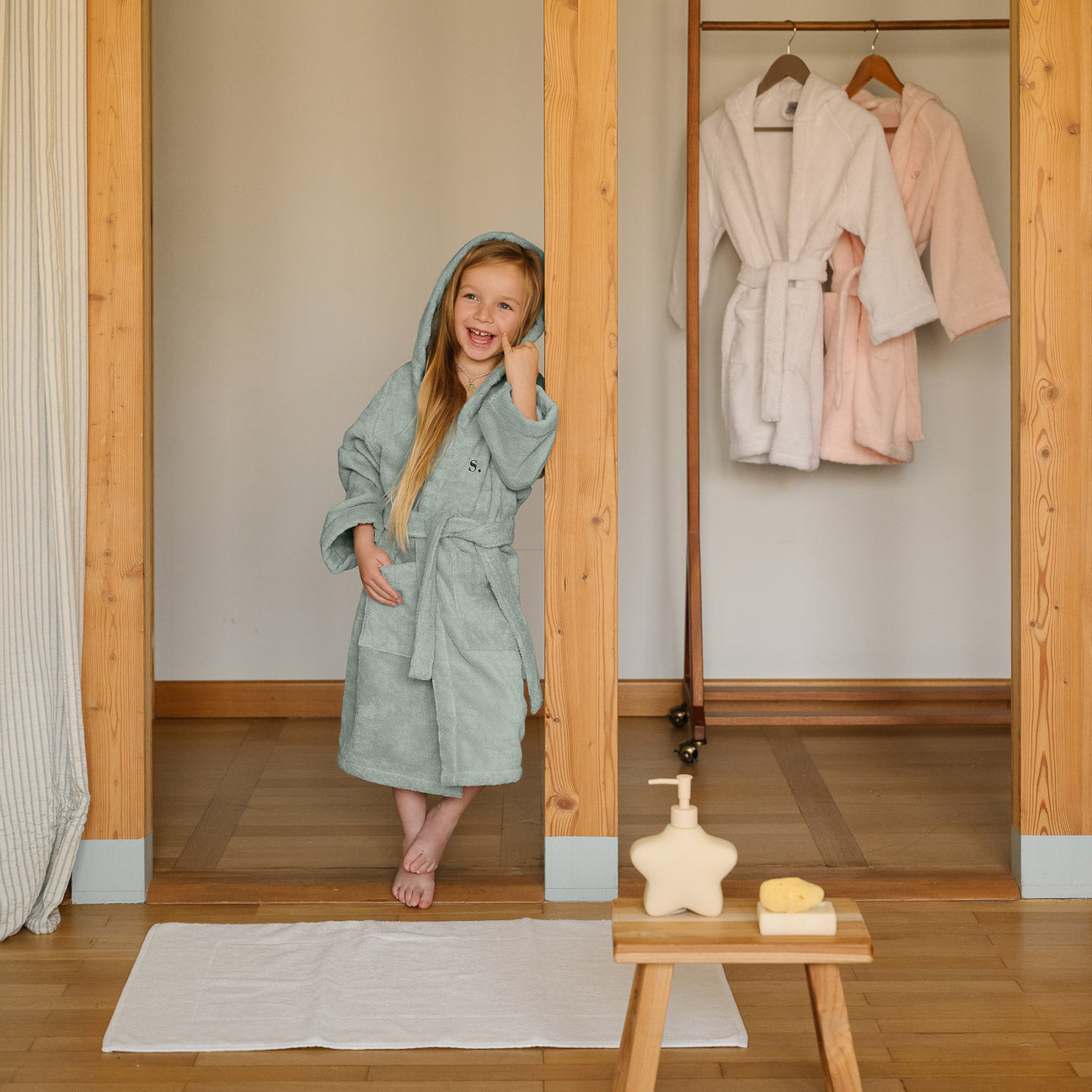 Badeponcho
- Einheitsgröße (2-4 Jahre)- Rosa- Klassische Baumwolle - Dalfilo