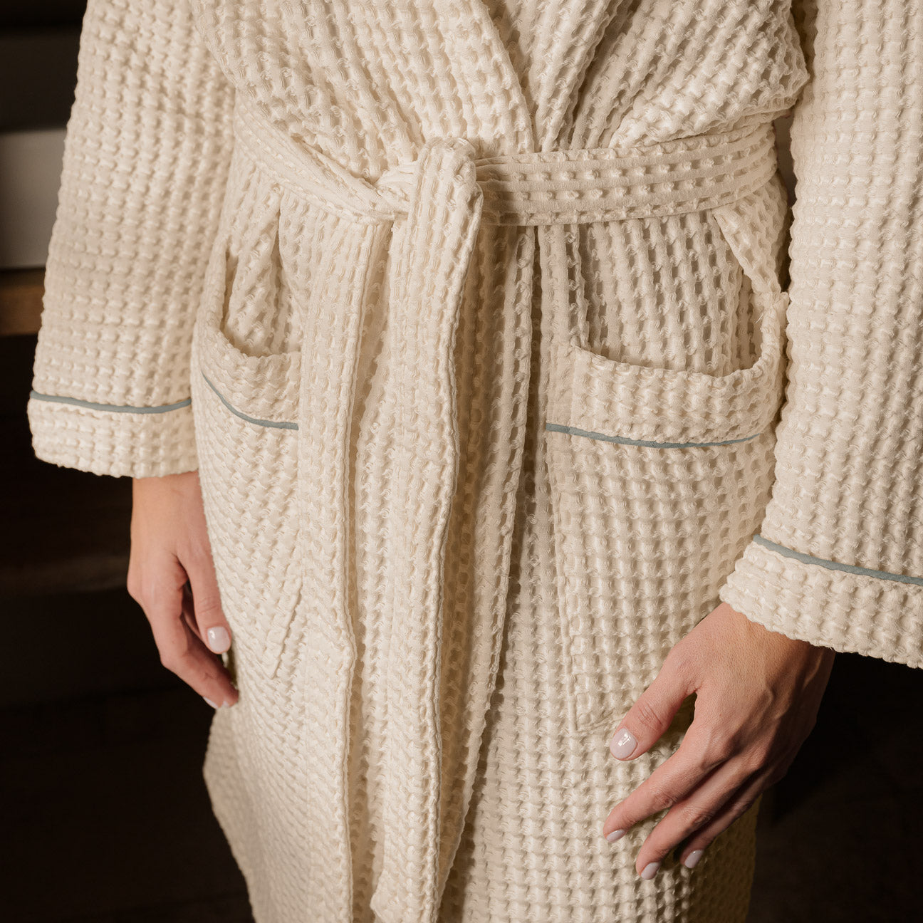 Waffle piqué bathrobe with hood
- S- White- Waffle piqué cotton - Dalfilo